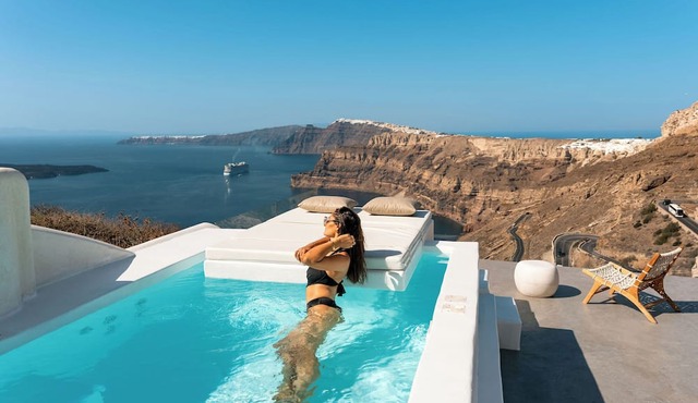 Nelya Suites in Santorini