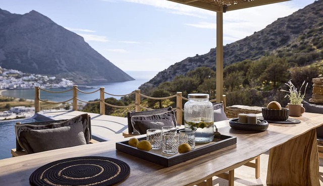 Apsila Pool Suites in Sifnos