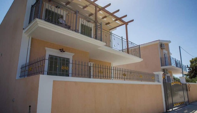 Villa Elpida at Minies in Kefalonia