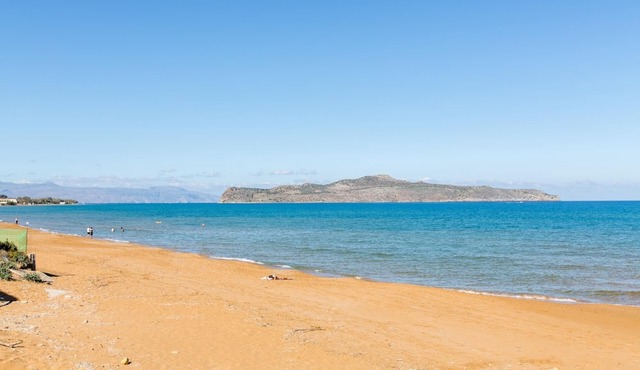Popular Family Villa, A/C, Private Pool with Children's Section, Sea Views - 15 mins to the Beach! in Stalos