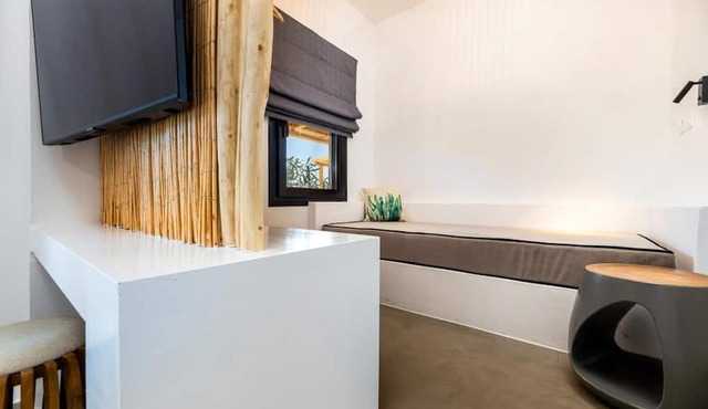 Omilos Beachfront House in Paros