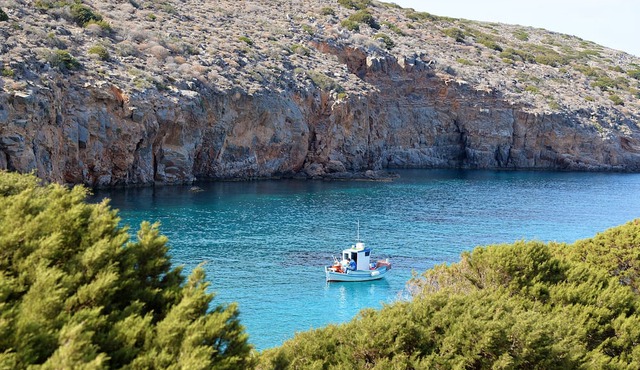 A Quaint, Traditional, Luxury sanctuary near Kouremenos beach in Palekastreo