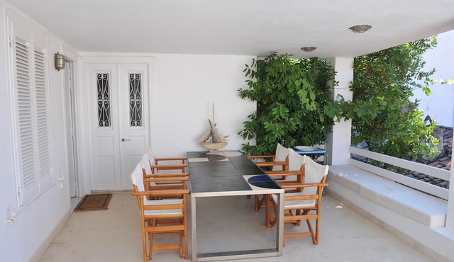 Dione House in Hydra