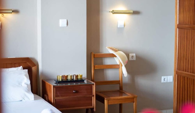 Almira Inn in Ios