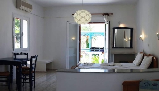 Zeus Hotel in Samos