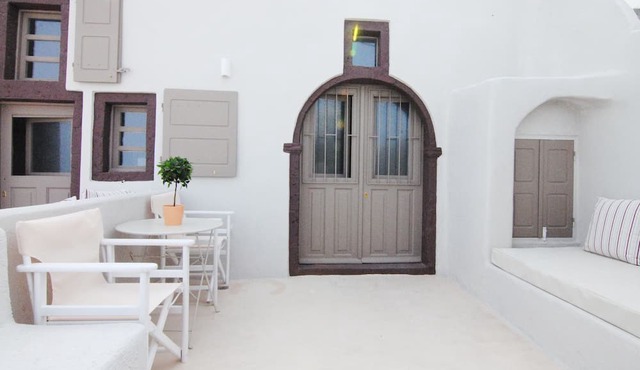 White Grape Suites in Santorini