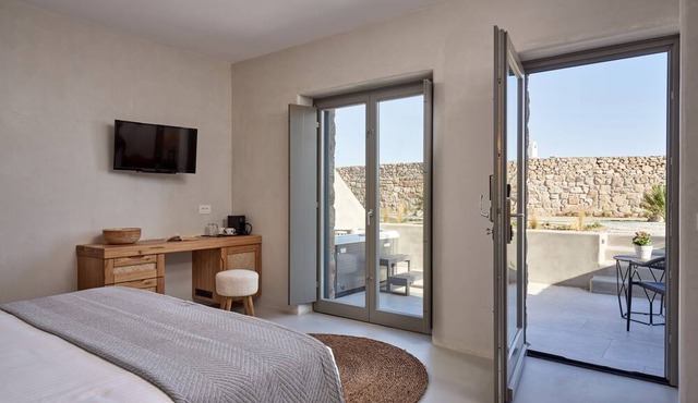 IONIC Suites in Mykonos