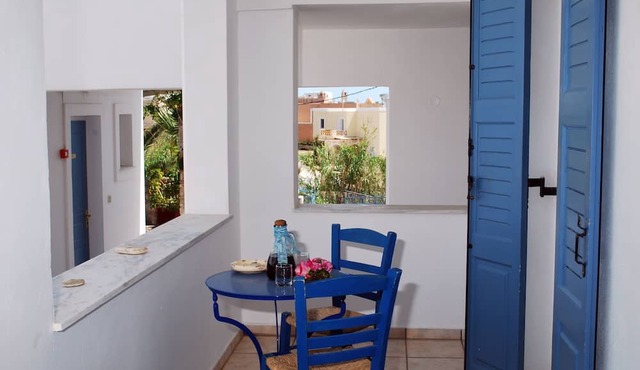 Manos Syros in Syros