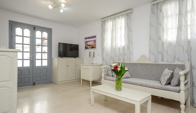 Golden Beach Studios in Naxos
