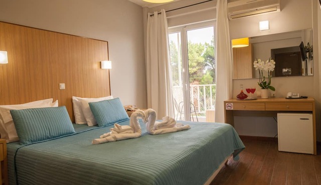 Myrto Hotel in Marathon
