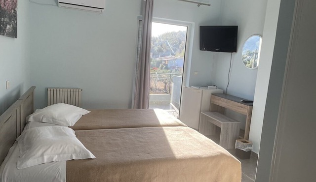 Hotel Paradise in Oropos