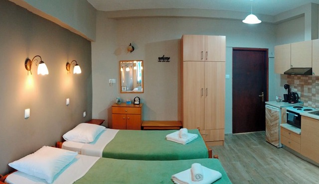 Prosforio Rooms in Aristotelis