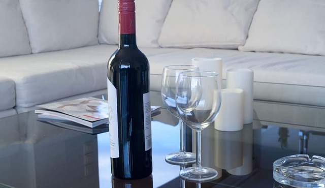 Voula, Modern, Minimal and Stylish Apartment in Vari-Voula-Vouliagmeni