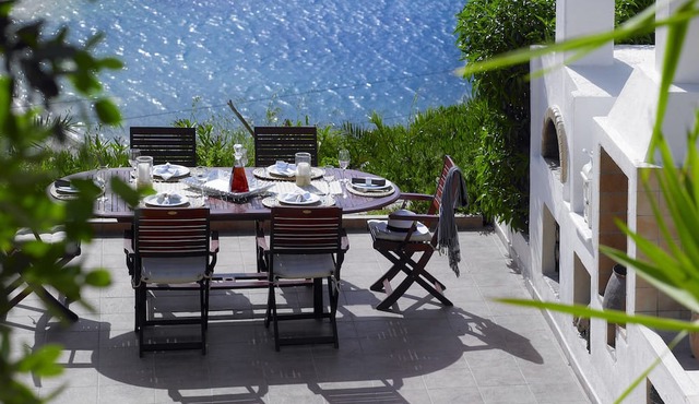 Erivolos Hotel Apartments in Malevizi