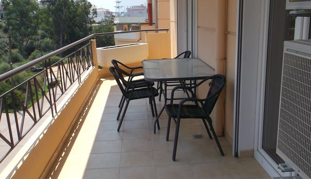 Classic-style apartment. Combining harmony and luxury. in Loutra Edipsou