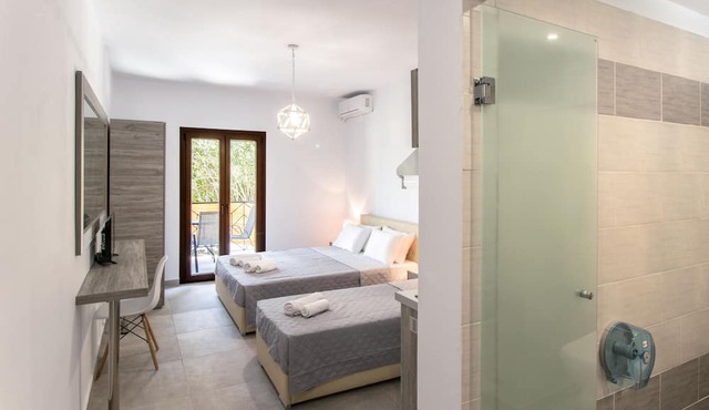 Pension Strawberry in Skiathos