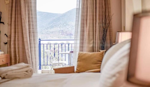 TROKADERO BOUTIQUE HOTEL in Delphi