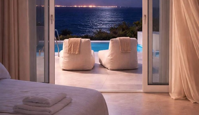 Gloria Luxury Suites in Kassandra