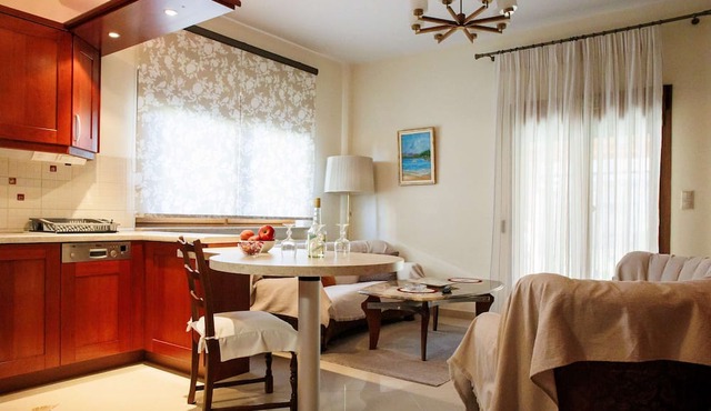 Anastasia s Kastoria Cozy Modern Garden Retreat in Kastoria