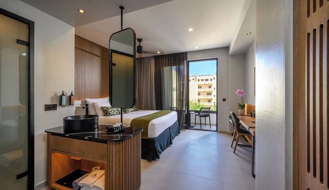 Anesea City in Heraklion