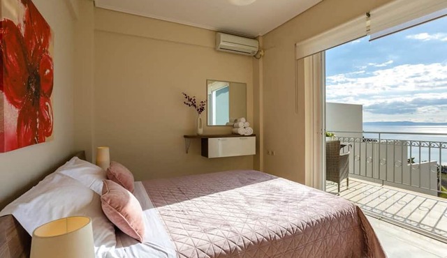 Aigli Summer Getaway - Seaview Lux Retreat in Kalamata