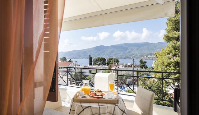 Kostis Villas in Poros