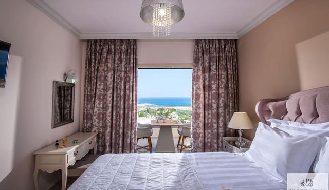 Pilot's Villas Luxury Suites in Hersonissos