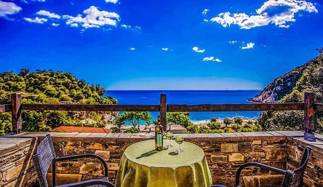 Beachfront Pelion Getaway - Cozy Summer Refuge in Ntamouchari
