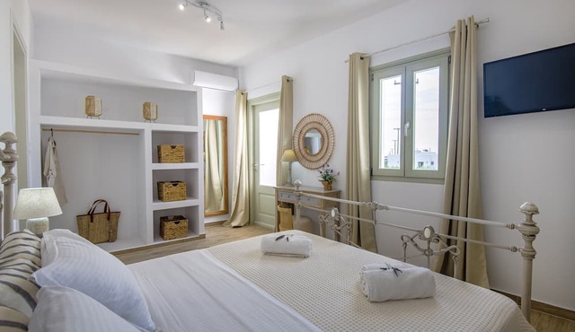 Arethousa House in Paros