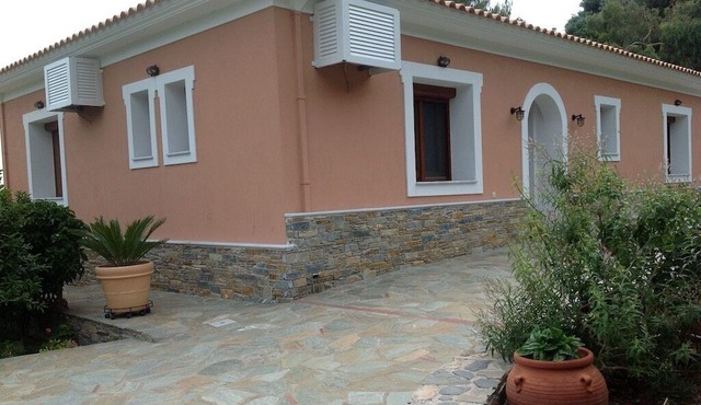Villa Maria: A Spectacular beachfront villa with private pool and orchards in Neo Klima