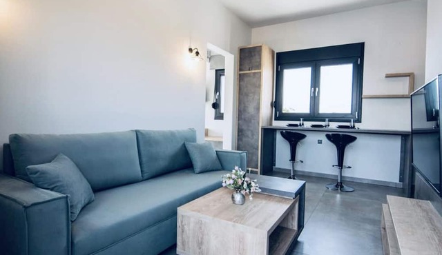 Theasea Luxury Suites - Apartment Suite in Nea Propontida