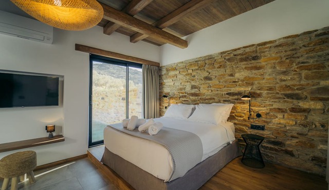 Hide Out Villas in Ios