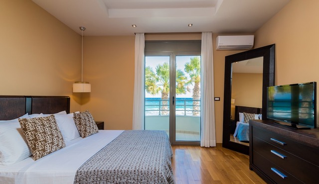 Gaia Deluxe SeaFront Villa, with Private Pool & Direct Access to the Beach in Zakynthos