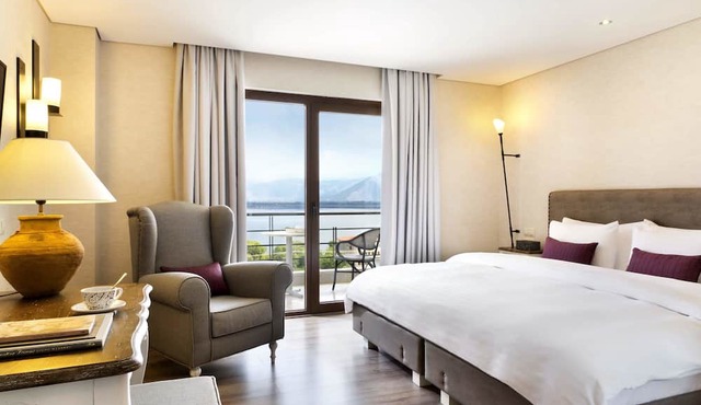 Limneon Resort & Spa in Kastoria