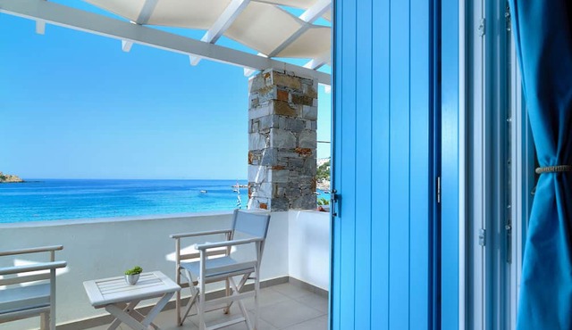 Blue Harmony Hotel in Syros