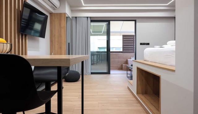 Apt in Monastiraki with hot-tub, Dream in Athens in Athens