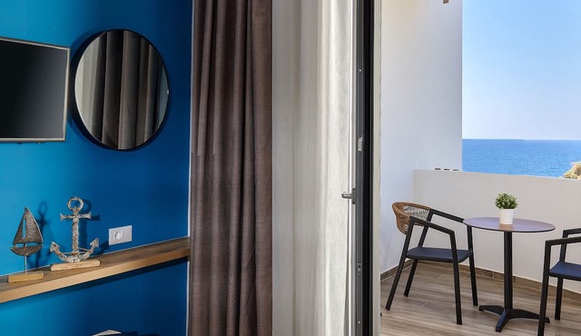 Theasea Stylish Residences in Mylopotamos