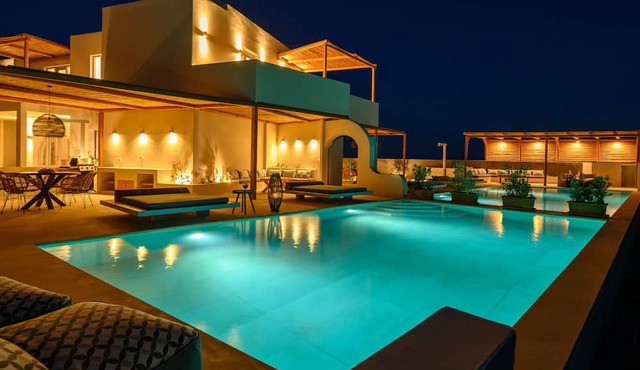 Ambeli Sunset Villas in Santorini