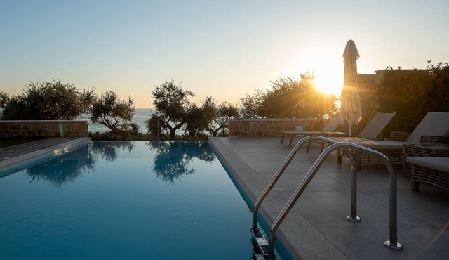 Katergo Luxury Villas in West Mani