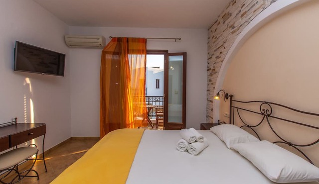 Summer Dream II in Naxos