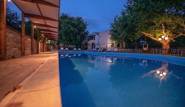 Apollo Beach Hotel in Dorida