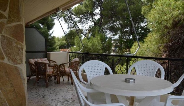 Apartments Zoumperi in Marathon