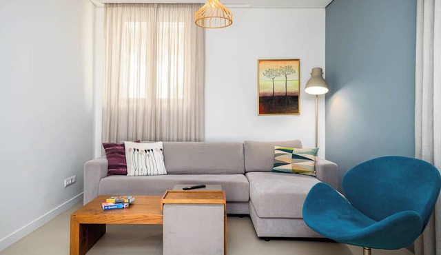 Rare Koukaki garden flat near Acropolis & metro in Athina
