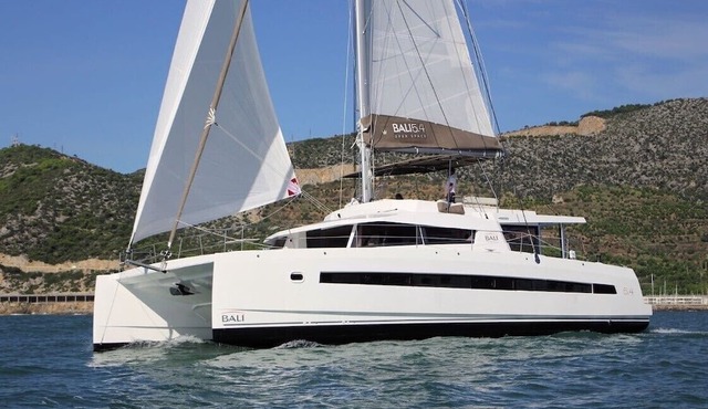 Sun-Kissed Sailing Adventure in Islas Sarónicas in Alimos