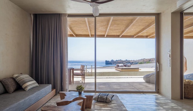 Altera Cave Villas in Agios Vasileios