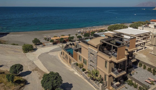 Lapis Nera Villas - Beachfront & Free*Heated Pools in Heraklion