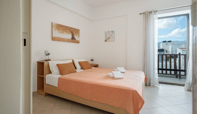 Apartment 'Deluxe No 4' with Balcony, Wi-Fi and Air Conditioning in Ierapetra