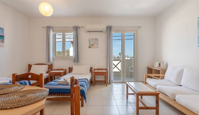 Apartment 'Maria Suite 2' with Sea View, Wi-Fi and Air Conditioning in Mirtos
