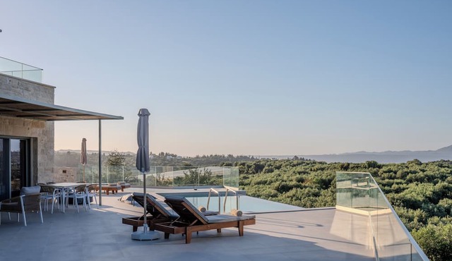 Carob Luxury Villas in Apokoronas