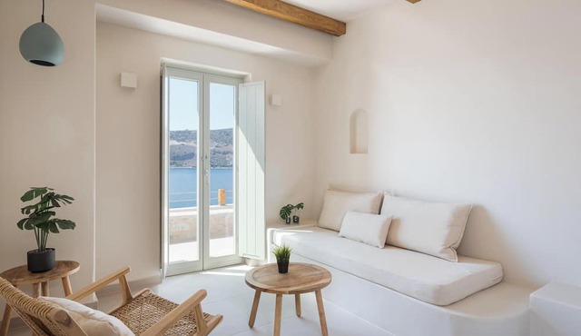 Yerma Suites Limeni in East Mani